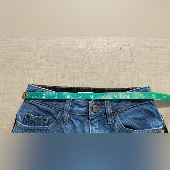 PacSun vintage 90s boyfriend jeans, light blue in front black in back size 22 - Picture 7 of 10